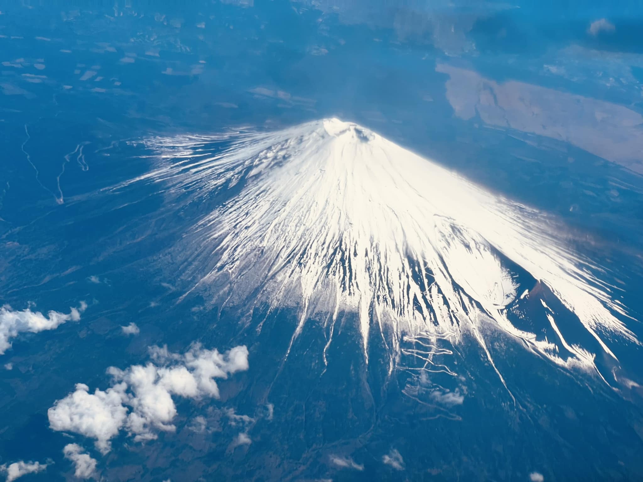 華航東京飛台北A330-300經濟艙，搭飛機要看到富士山，記得要選左去右回！(無麩質餐特殊餐)