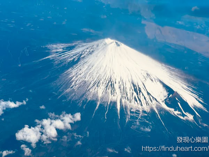 到日本搭飛機要看到富士山，記得要選左去右回：以華航東京飛台北A330-300經濟艙為例