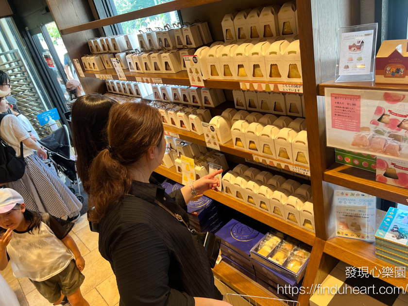 日本富士山河口湖限定！FUJIYAMA COOKIE富士山餅乾，本店就在「天上山公園纜車」旁的美味伴手禮