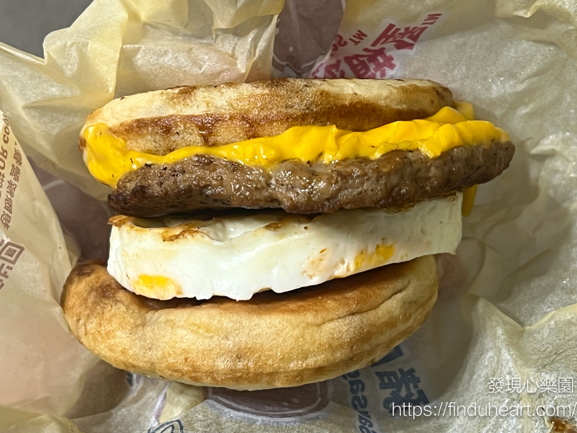 2025台灣麥當勞開賣McGriddles厚鬆餅堡：台灣吃不到的日本麥當勞鬆餅豬肉漢堡(McGriddles)
