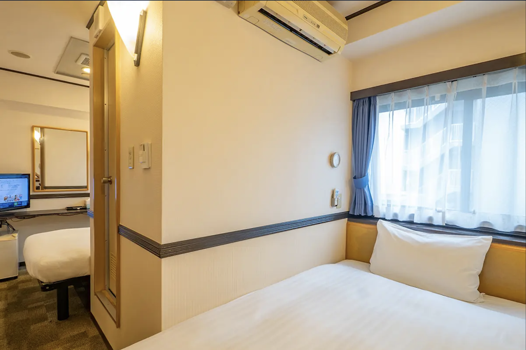 東橫INN淺草藏前1號店，成田/羽田機場皆有直達電車，臨近淺草寺、雷門、晴空塔(原名：淺草藏前雷門)