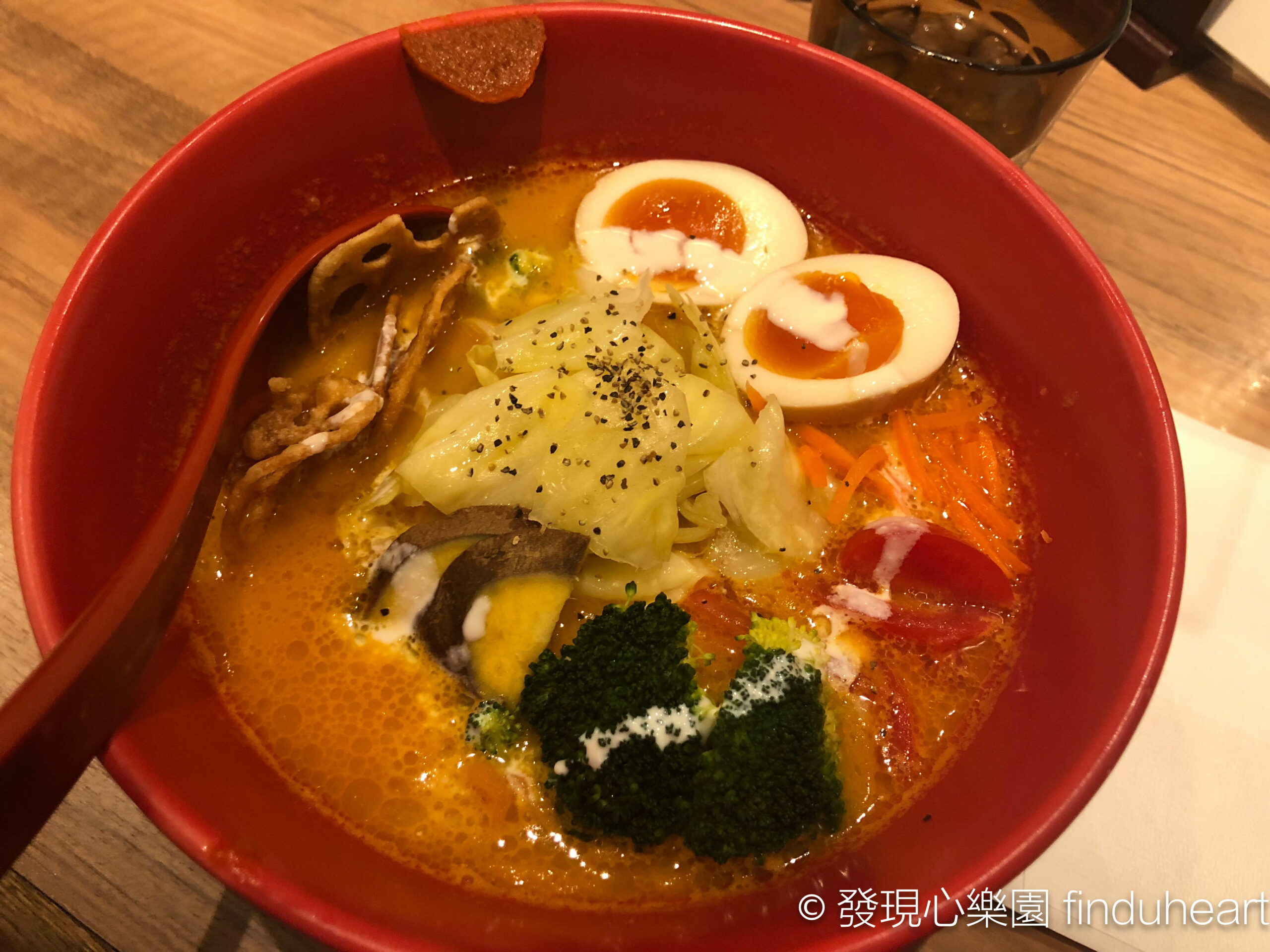 空之色拉麵 Soranoiro，連續三年米其林推薦，東京素食者必訪的米其林級拉麵