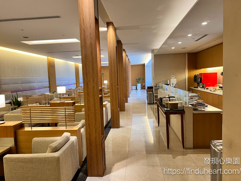 2026 成田機場華航貴賓室開箱:小心走過頭!外觀超低調的隱藏休息區 2026 成田機場華航貴賓室開箱:小心走過頭!外觀超低調的隱藏休息區