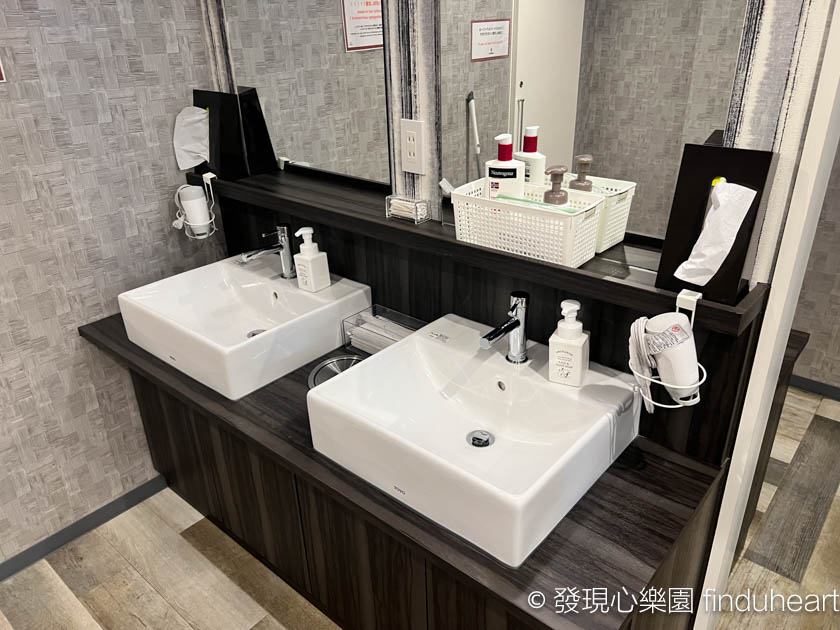 上野泊屋膠囊旅館：JR上野站3分鐘，交通超便利、CP值破表，東京省錢住宿體驗