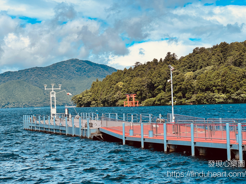 富士箱根巴士一日遊kkday：箱根海賊船、箱根空中纜車、御殿場 Outlets、燒肉吃到飽