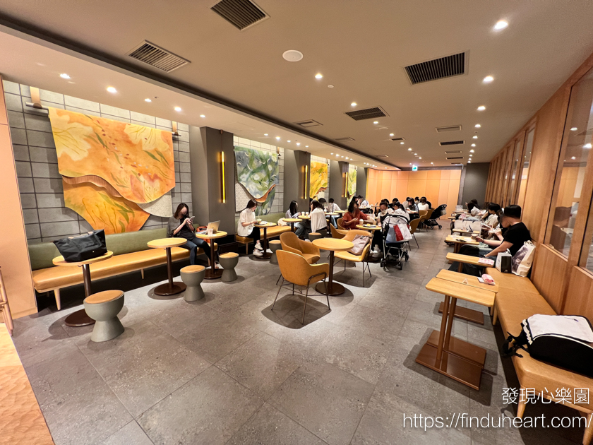 大阪星巴克TEAVANA茶飲(Starbucks tea café )專賣店，日本只有15間分店