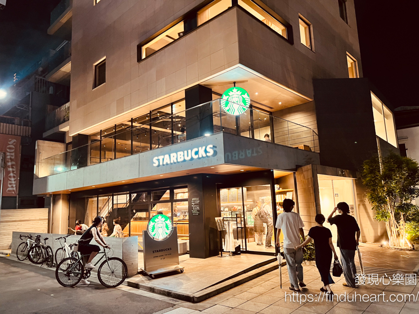 日本東京淺草雷門星巴克STARBUCKS，最適合拍雷門夜景的星巴克（グランコピエ 浅草雷門）