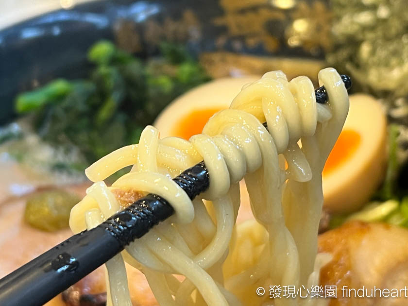 東京池袋無敵家拉麵(麵創房 無敵家 Mutekiya)，注意有外國人菜單不同價錢