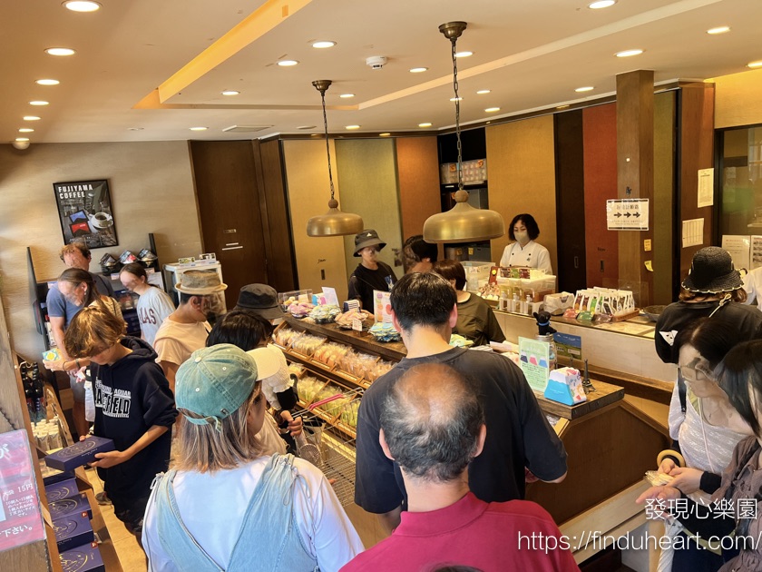 日本富士山河口湖限定！FUJIYAMA COOKIE富士山餅乾，本店就在「天上山公園纜車」旁的美味伴手禮