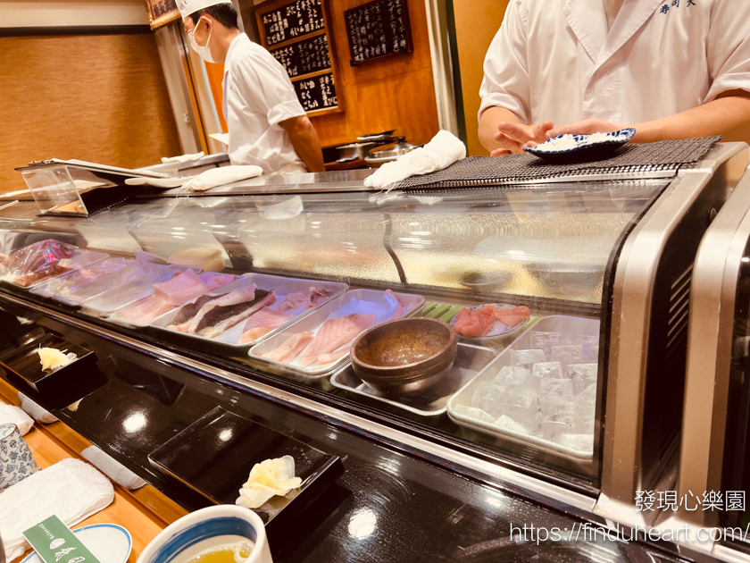 【東京豐洲市場美食】傳說中的「壽司大」!半夜排隊也甘願的神級 Omakase 握壽司全紀錄 【東京豐洲市場美食】傳說中的「壽司大」!半夜排隊也甘願的神級 Omakase 握壽司全紀錄
