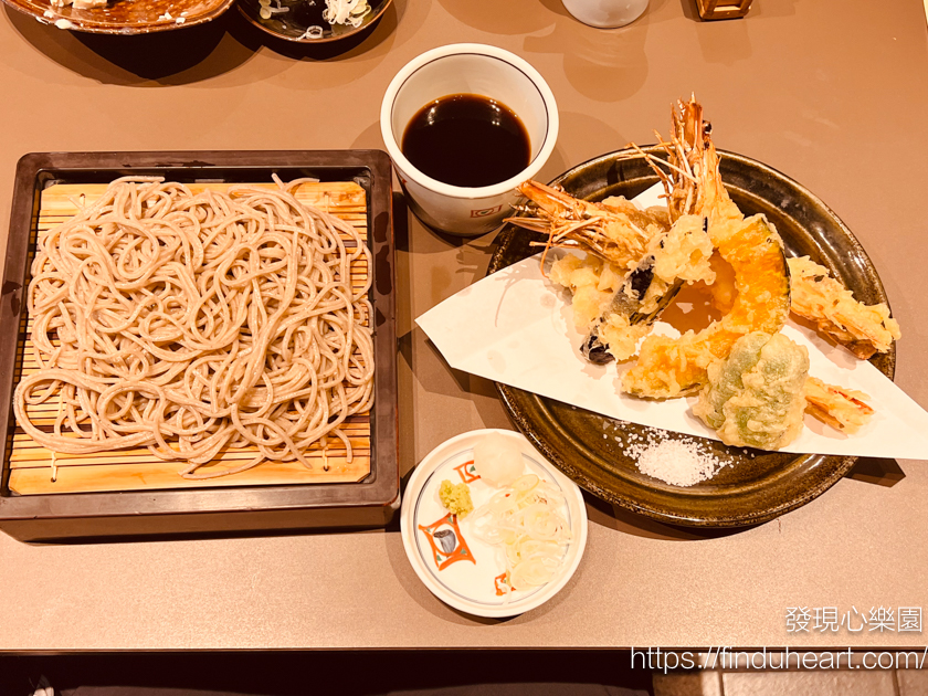 輕井澤必吃美食|川上庵本店:舊輕井澤銀座通排隊名店,超大隻炸蝦天婦羅配粗磨蕎麥麵 輕井澤必吃美食|川上庵本店:舊輕井澤銀座通排隊名店,超大隻炸蝦天婦羅配粗磨蕎麥麵