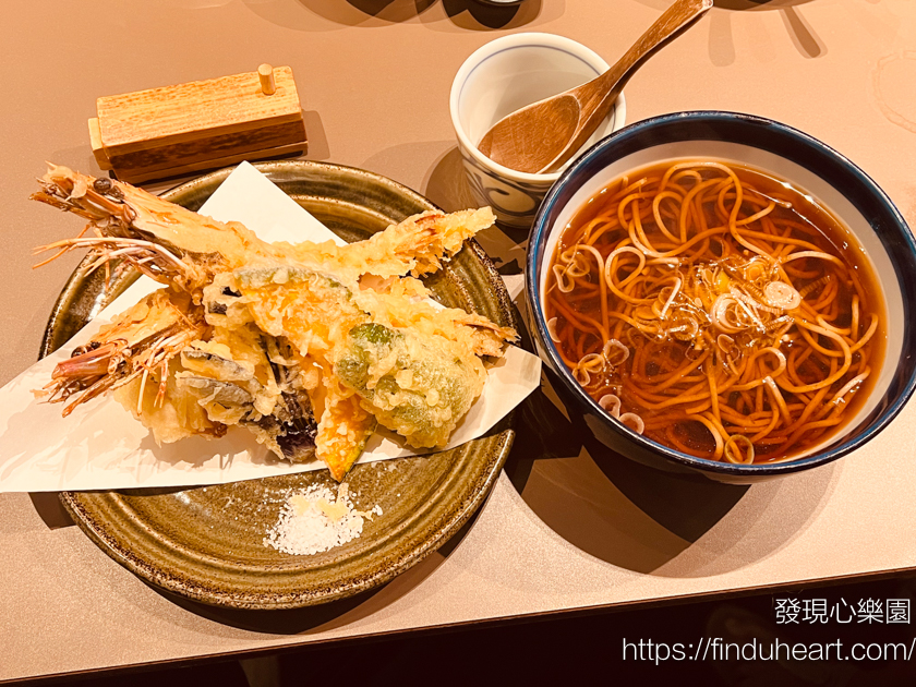 輕井澤必吃美食|川上庵本店:舊輕井澤銀座通排隊名店,超大隻炸蝦天婦羅配粗磨蕎麥麵 輕井澤必吃美食|川上庵本店:舊輕井澤銀座通排隊名店,超大隻炸蝦天婦羅配粗磨蕎麥麵