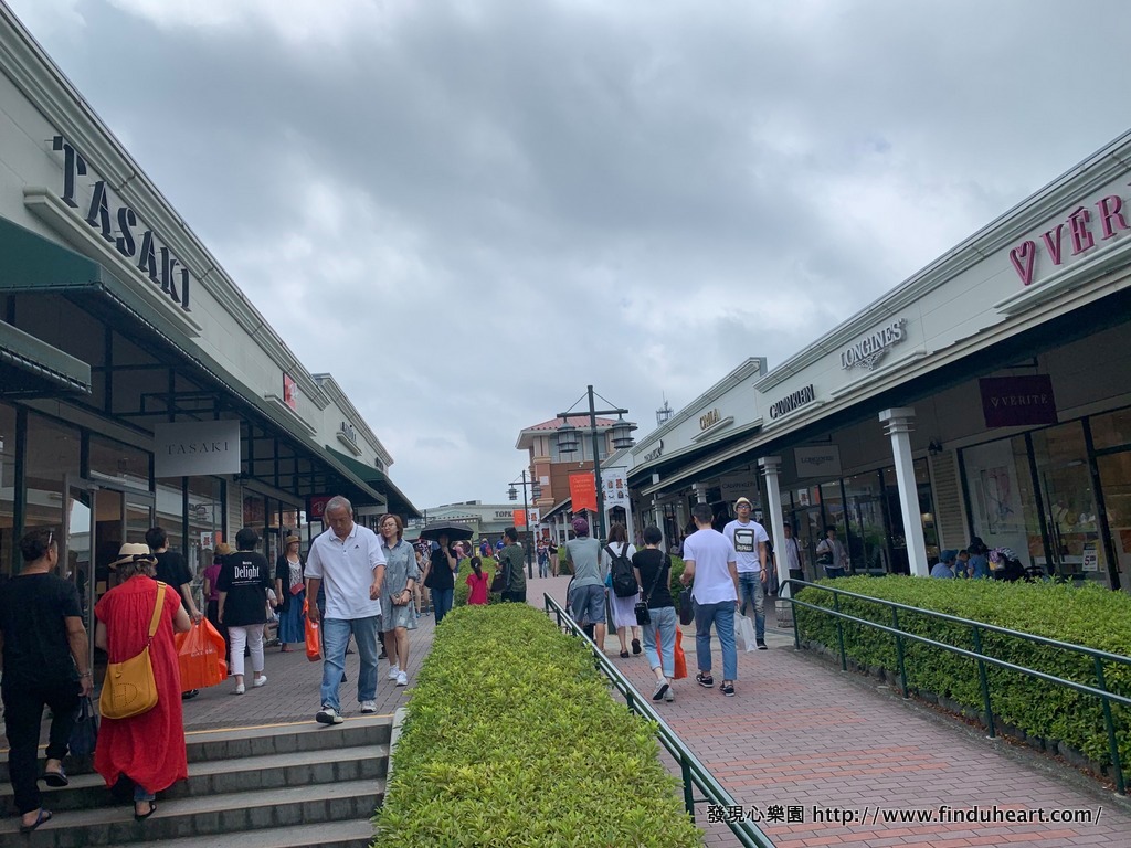 東京銀座出發日本富士山人氣景點一日遊:河口湖大石公園、忍野八海、御殿場Outlet 東京銀座出發日本富士山人氣景點一日遊:河口湖大石公園、忍野八海、御殿場Outlet
