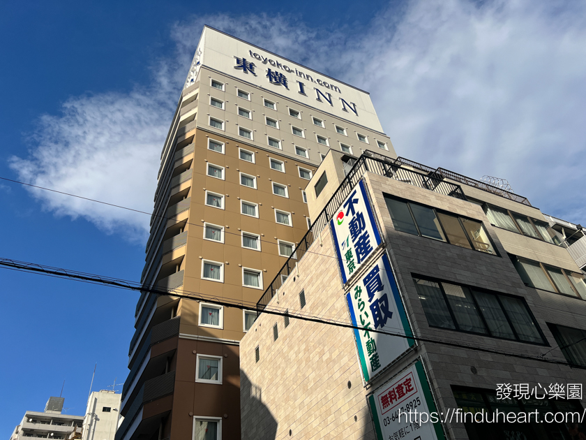東京新宿住宿推薦：東橫INN東京新宿御苑前站3番出口，離地鐵3分鐘，周遭機能方便