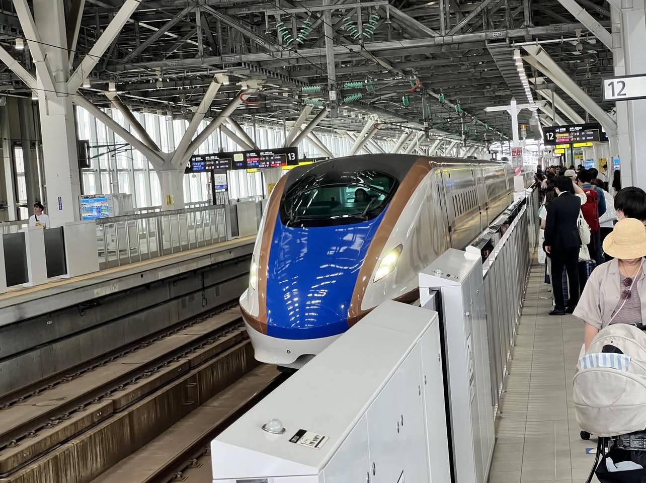 日本旅遊必看!從新幹線「綠色車廂」炎上事件,搞懂JR一般車廂與一般車廂的搭乘禮儀 日本旅遊必看!從新幹線「綠色車廂」炎上事件,搞懂JR一般車廂與一般車廂的搭乘禮儀